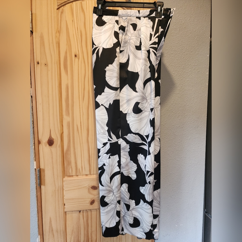 Gianni Bini Black and White Pants